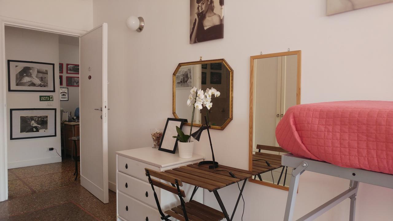 Ciak Rooms Рим Екстериор снимка