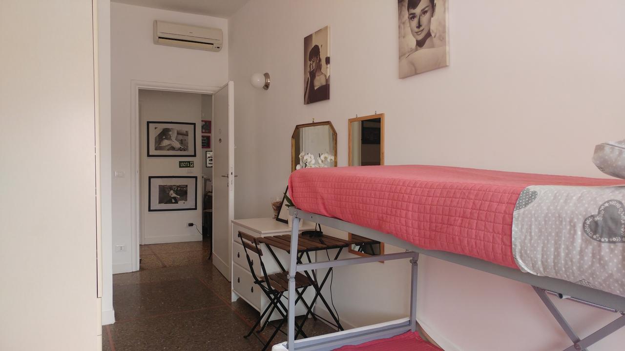 Ciak Rooms Рим Екстериор снимка